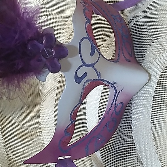 3 BEAUTIFUL MYSTIC Masqurade MASKS - Picture 7 of 8